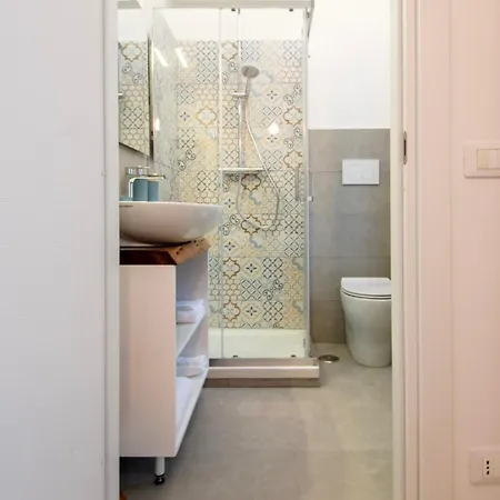 Stanza Alpigneto 4* Roma